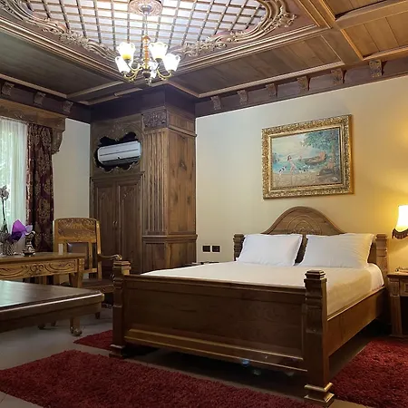 Hotel Brilant Antik 4*