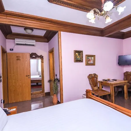 Brilant Antik Otel Tiran