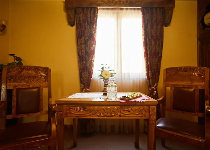 Hotel Brilant Antik 4*