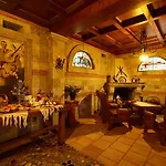 Brilant Antik Szálloda Tirana