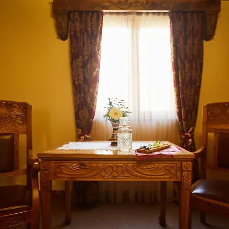 酒店 Brilant Antik 4*