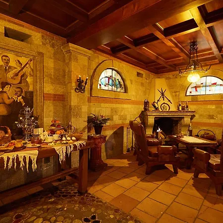 Brilant Antik 酒店 地拉那