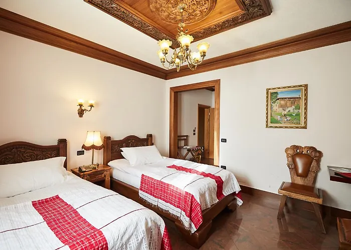 Brilant Antik 티라나