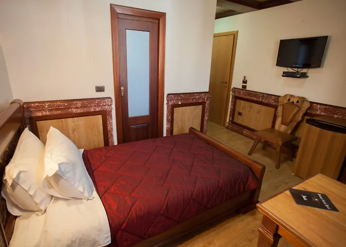 Brilant Antik Hotel Tirana