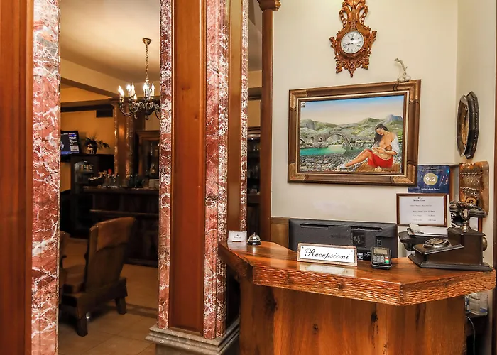 Brilant Antik 티라나