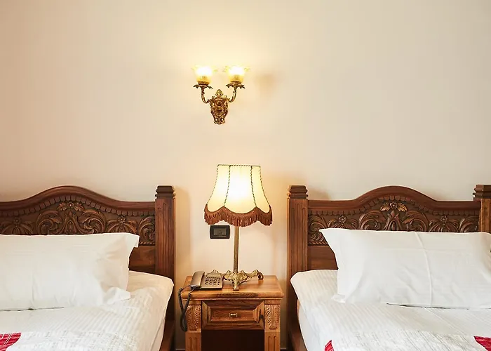 Brilant Antik 티라나